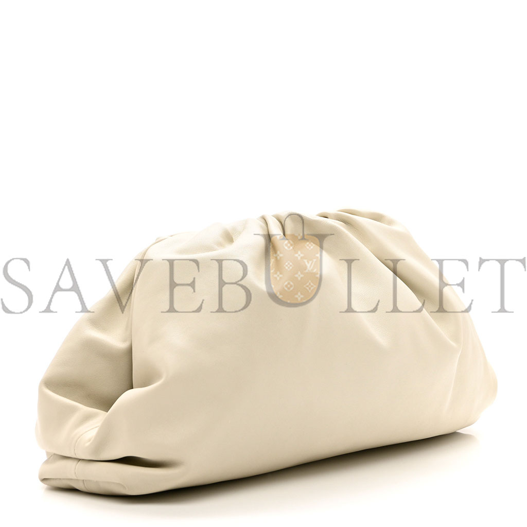 BOTTEGA VENETA SMOOTH BUTTER CALF THE POUCH OVERSIZED CLUTCH MIST (39*23*8cm) BOTTEGA VENETA SMOOTH BUTTER CALF THE POUCH OVERSIZED CLUTCH MIST (39*23*8cm)