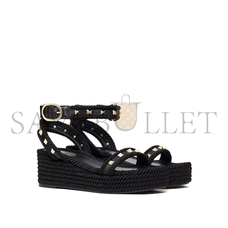 VALENTINO ROCKSTUD FLATFORM SANDAL IN CALFSKIN 45MM 6W2S0GI3BAE_0NO VALENTINO ROCKSTUD FLATFORM SANDAL IN CALFSKIN 45MM 6W2S0GI3BAE_0NO
