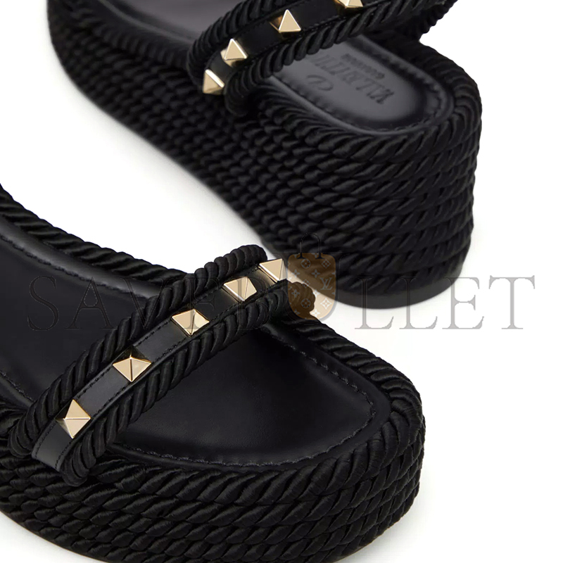 VALENTINO ROCKSTUD FLATFORM SANDAL IN CALFSKIN 45MM 6W2S0GI3BAE_0NO VALENTINO ROCKSTUD FLATFORM SANDAL IN CALFSKIN 45MM 6W2S0GI3BAE_0NO