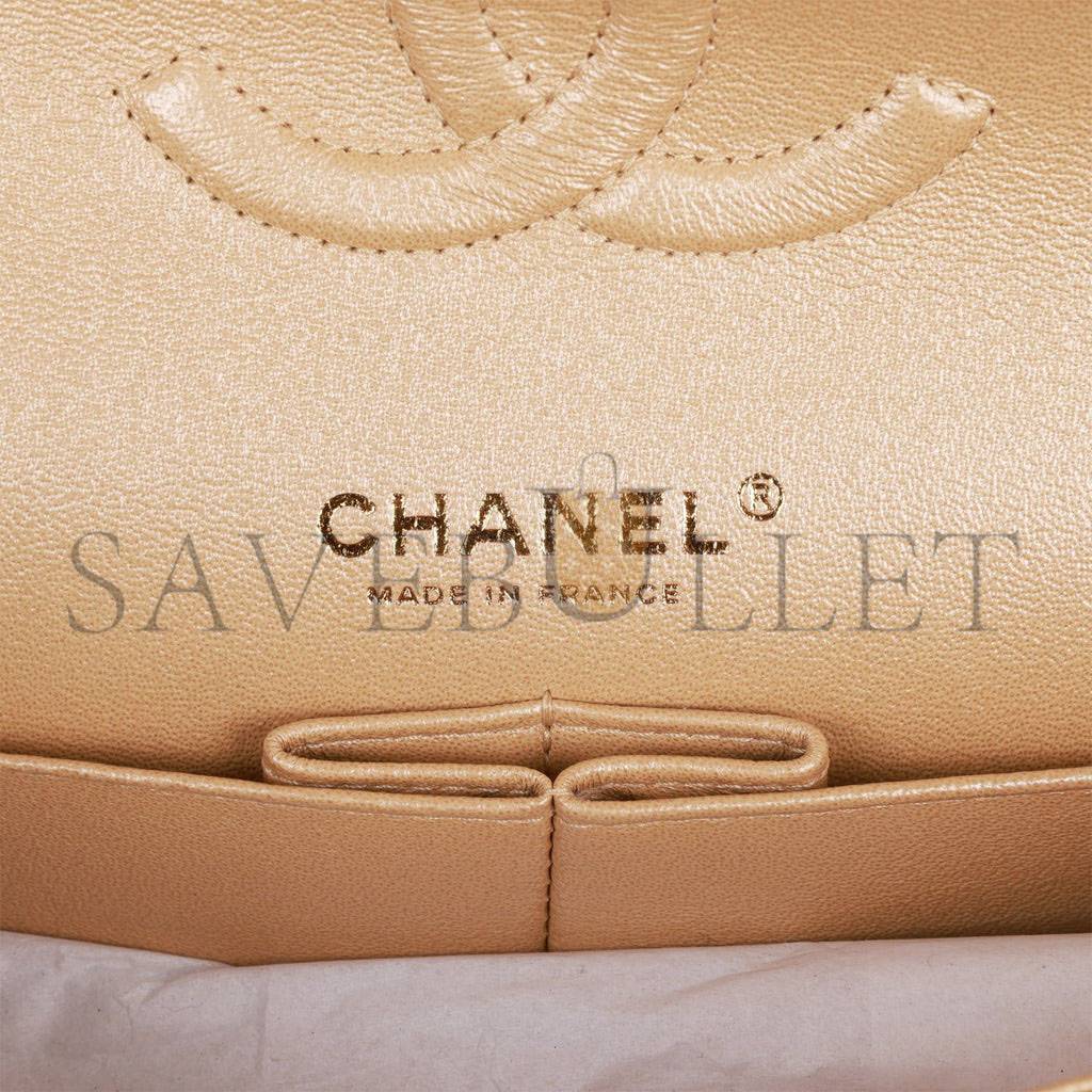 CHANEL MEDIUM CLASSIC DOUBLE FLAP BAG BEIGE IRIDESCENT CAVIAR LIGHT GOLD HARDWARE (25*15*7cm)